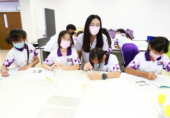 ภาพกิจกรรม  โรงเรียนอนุบาลกำแพงเพชร ร่วมกับคณะวิทยาศาสตร์และเทคโนโลยี จัดโครงการ Science Camp สำหรับนักเรียนห้องเรียนพิเศษ (MEP) ระดับชั้นประถมศึกษาปีที่ 1-6