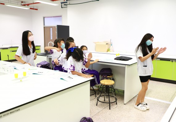 ภาพกิจกรรม  โรงเรียนอนุบาลกำแพงเพชร ร่วมกับคณะวิทยาศาสตร์และเทคโนโลยี จัดโครงการ Science Camp สำหรับนักเรียนห้องเรียนพิเศษ (MEP) ระดับชั้นประถมศึกษาปีที่ 1-6