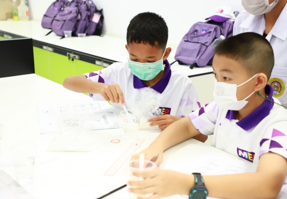 ภาพกิจกรรม  โรงเรียนอนุบาลกำแพงเพชร ร่วมกับคณะวิทยาศาสตร์และเทคโนโลยี จัดโครงการ Science Camp สำหรับนักเรียนห้องเรียนพิเศษ (MEP) ระดับชั้นประถมศึกษาปีที่ 1-6