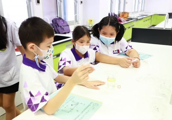 ภาพกิจกรรม  โรงเรียนอนุบาลกำแพงเพชร ร่วมกับคณะวิทยาศาสตร์และเทคโนโลยี จัดโครงการ Science Camp สำหรับนักเรียนห้องเรียนพิเศษ (MEP) ระดับชั้นประถมศึกษาปีที่ 1-6