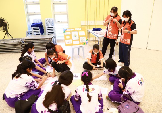 ภาพกิจกรรม  โรงเรียนอนุบาลกำแพงเพชร ร่วมกับคณะวิทยาศาสตร์และเทคโนโลยี จัดโครงการ Science Camp สำหรับนักเรียนห้องเรียนพิเศษ (MEP) ระดับชั้นประถมศึกษาปีที่ 1-6