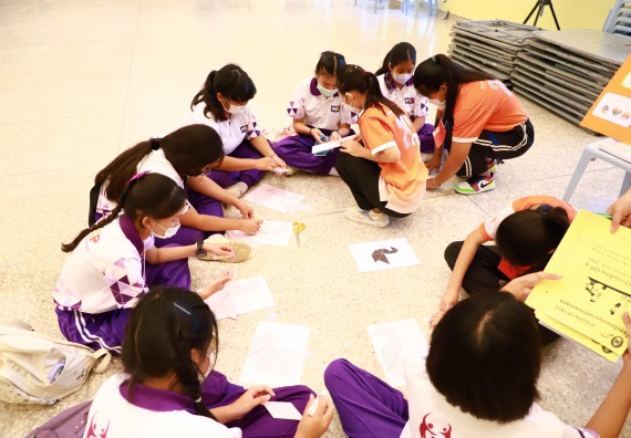 ภาพกิจกรรม  โรงเรียนอนุบาลกำแพงเพชร ร่วมกับคณะวิทยาศาสตร์และเทคโนโลยี จัดโครงการ Science Camp สำหรับนักเรียนห้องเรียนพิเศษ (MEP) ระดับชั้นประถมศึกษาปีที่ 1-6