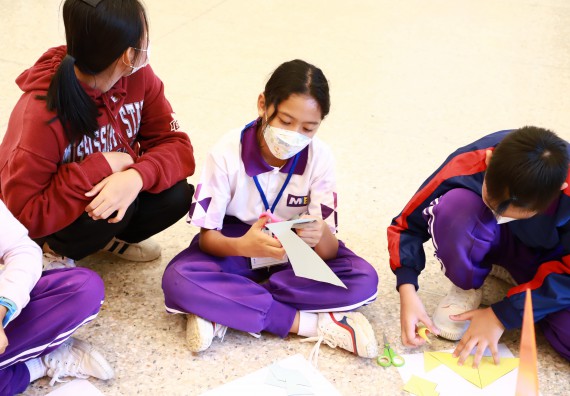 ภาพกิจกรรม  โรงเรียนอนุบาลกำแพงเพชร ร่วมกับคณะวิทยาศาสตร์และเทคโนโลยี จัดโครงการ Science Camp สำหรับนักเรียนห้องเรียนพิเศษ (MEP) ระดับชั้นประถมศึกษาปีที่ 1-6