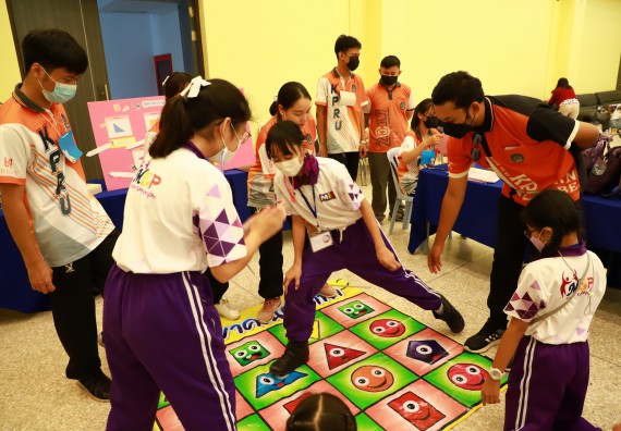 ภาพกิจกรรม  โรงเรียนอนุบาลกำแพงเพชร ร่วมกับคณะวิทยาศาสตร์และเทคโนโลยี จัดโครงการ Science Camp สำหรับนักเรียนห้องเรียนพิเศษ (MEP) ระดับชั้นประถมศึกษาปีที่ 1-6