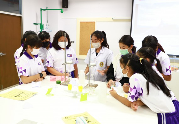 ภาพกิจกรรม  โรงเรียนอนุบาลกำแพงเพชร ร่วมกับคณะวิทยาศาสตร์และเทคโนโลยี จัดโครงการ Science Camp สำหรับนักเรียนห้องเรียนพิเศษ (MEP) ระดับชั้นประถมศึกษาปีที่ 1-6