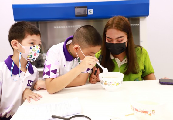 ภาพกิจกรรม  โรงเรียนอนุบาลกำแพงเพชร ร่วมกับคณะวิทยาศาสตร์และเทคโนโลยี จัดโครงการ Science Camp สำหรับนักเรียนห้องเรียนพิเศษ (MEP) ระดับชั้นประถมศึกษาปีที่ 1-6