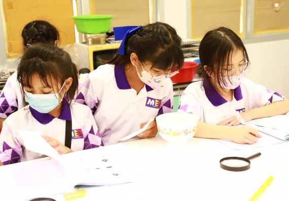 ภาพกิจกรรม  โรงเรียนอนุบาลกำแพงเพชร ร่วมกับคณะวิทยาศาสตร์และเทคโนโลยี จัดโครงการ Science Camp สำหรับนักเรียนห้องเรียนพิเศษ (MEP) ระดับชั้นประถมศึกษาปีที่ 1-6