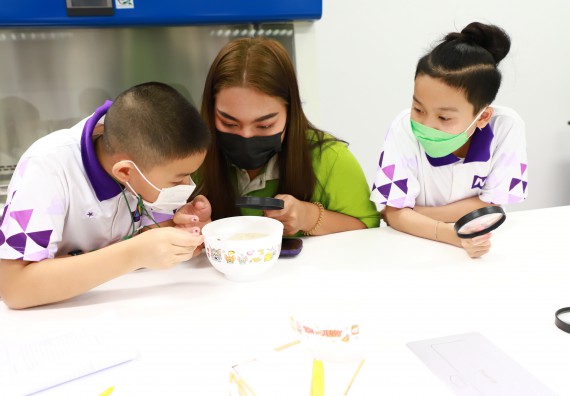 ภาพกิจกรรม  โรงเรียนอนุบาลกำแพงเพชร ร่วมกับคณะวิทยาศาสตร์และเทคโนโลยี จัดโครงการ Science Camp สำหรับนักเรียนห้องเรียนพิเศษ (MEP) ระดับชั้นประถมศึกษาปีที่ 1-6