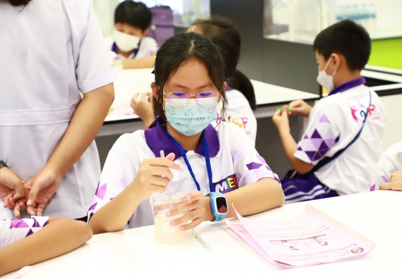 ภาพกิจกรรม  โรงเรียนอนุบาลกำแพงเพชร ร่วมกับคณะวิทยาศาสตร์และเทคโนโลยี จัดโครงการ Science Camp สำหรับนักเรียนห้องเรียนพิเศษ (MEP) ระดับชั้นประถมศึกษาปีที่ 1-6