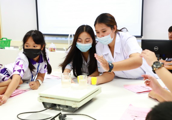 ภาพกิจกรรม  โรงเรียนอนุบาลกำแพงเพชร ร่วมกับคณะวิทยาศาสตร์และเทคโนโลยี จัดโครงการ Science Camp สำหรับนักเรียนห้องเรียนพิเศษ (MEP) ระดับชั้นประถมศึกษาปีที่ 1-6