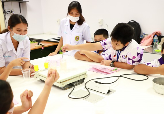 ภาพกิจกรรม  โรงเรียนอนุบาลกำแพงเพชร ร่วมกับคณะวิทยาศาสตร์และเทคโนโลยี จัดโครงการ Science Camp สำหรับนักเรียนห้องเรียนพิเศษ (MEP) ระดับชั้นประถมศึกษาปีที่ 1-6