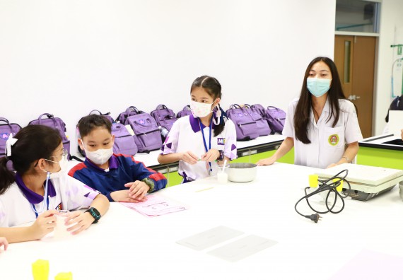 ภาพกิจกรรม  โรงเรียนอนุบาลกำแพงเพชร ร่วมกับคณะวิทยาศาสตร์และเทคโนโลยี จัดโครงการ Science Camp สำหรับนักเรียนห้องเรียนพิเศษ (MEP) ระดับชั้นประถมศึกษาปีที่ 1-6