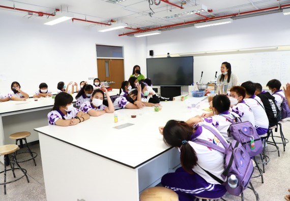 ภาพกิจกรรม  โรงเรียนอนุบาลกำแพงเพชร ร่วมกับคณะวิทยาศาสตร์และเทคโนโลยี จัดโครงการ Science Camp สำหรับนักเรียนห้องเรียนพิเศษ (MEP) ระดับชั้นประถมศึกษาปีที่ 1-6