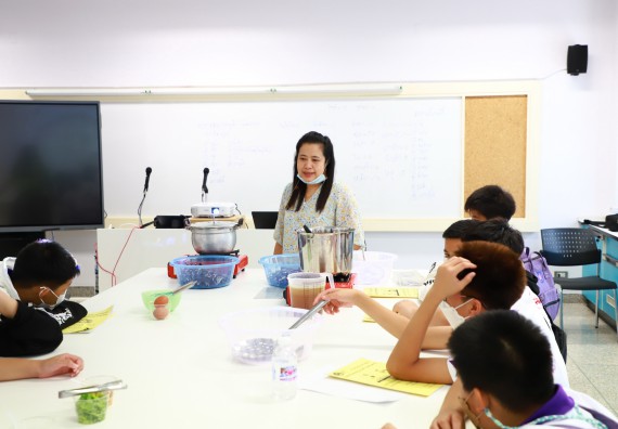 ภาพกิจกรรม  โรงเรียนอนุบาลกำแพงเพชร ร่วมกับคณะวิทยาศาสตร์และเทคโนโลยี จัดโครงการ Science Camp สำหรับนักเรียนห้องเรียนพิเศษ (MEP) ระดับชั้นประถมศึกษาปีที่ 1-6