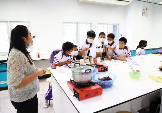 ภาพกิจกรรม  โรงเรียนอนุบาลกำแพงเพชร ร่วมกับคณะวิทยาศาสตร์และเทคโนโลยี จัดโครงการ Science Camp สำหรับนักเรียนห้องเรียนพิเศษ (MEP) ระดับชั้นประถมศึกษาปีที่ 1-6