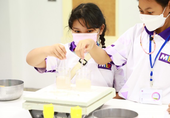 ภาพกิจกรรม  โรงเรียนอนุบาลกำแพงเพชร ร่วมกับคณะวิทยาศาสตร์และเทคโนโลยี จัดโครงการ Science Camp สำหรับนักเรียนห้องเรียนพิเศษ (MEP) ระดับชั้นประถมศึกษาปีที่ 1-6