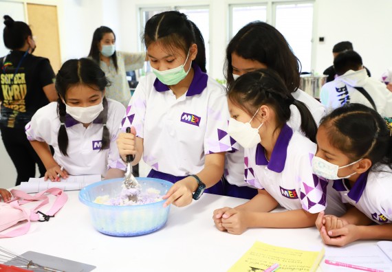 ภาพกิจกรรม  โรงเรียนอนุบาลกำแพงเพชร ร่วมกับคณะวิทยาศาสตร์และเทคโนโลยี จัดโครงการ Science Camp สำหรับนักเรียนห้องเรียนพิเศษ (MEP) ระดับชั้นประถมศึกษาปีที่ 1-6