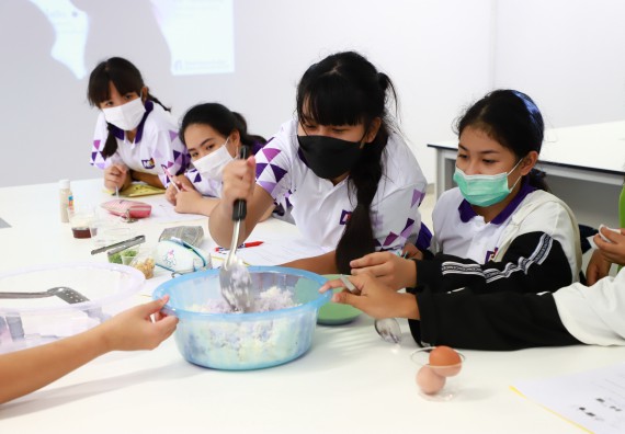 ภาพกิจกรรม  โรงเรียนอนุบาลกำแพงเพชร ร่วมกับคณะวิทยาศาสตร์และเทคโนโลยี จัดโครงการ Science Camp สำหรับนักเรียนห้องเรียนพิเศษ (MEP) ระดับชั้นประถมศึกษาปีที่ 1-6