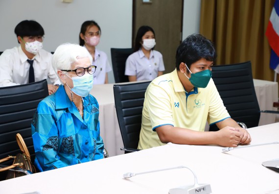 ภาพกิจกรรม  คณะวิทยาศาสตร์และเทคโนโลยีต้อนรับผู้แทนห้างหุ้นส่วนจำกัด โรจนกุลคอมพิวเตอร์และดำเนินการมอบทุนการศึกษา