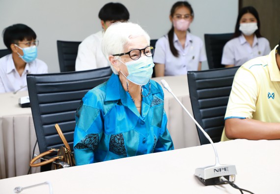 ภาพกิจกรรม  คณะวิทยาศาสตร์และเทคโนโลยีต้อนรับผู้แทนห้างหุ้นส่วนจำกัด โรจนกุลคอมพิวเตอร์และดำเนินการมอบทุนการศึกษา