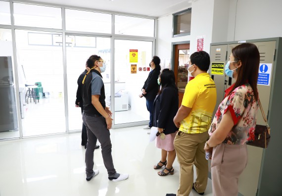 ภาพกิจกรรม คณะวิทยาศาสตร์และเทคโนโลยี มหาวิทยาลัยราชภัฏกำแพงเพชรรับการตรวจประเมินและรับรองห้องปฏิบัติการในรูปแบบ Peer evaluation