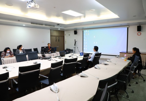 ภาพกิจกรรม  การนำเสนอความก้าวหน้าโครงการพี่เลี้ยงการเข้าสู่ตำแหน่งทางวิชาการ