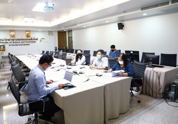 ภาพกิจกรรม  การนำเสนอความก้าวหน้าโครงการพี่เลี้ยงการเข้าสู่ตำแหน่งทางวิชาการ