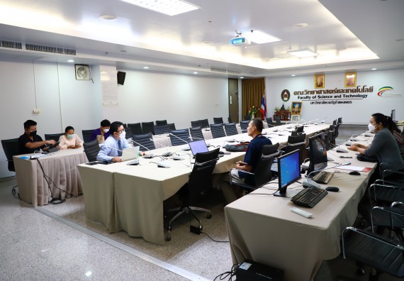 ภาพกิจกรรม  การนำเสนอความก้าวหน้าโครงการพี่เลี้ยงการเข้าสู่ตำแหน่งทางวิชาการ