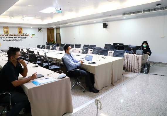 ภาพกิจกรรม  การนำเสนอความก้าวหน้าโครงการพี่เลี้ยงการเข้าสู่ตำแหน่งทางวิชาการ