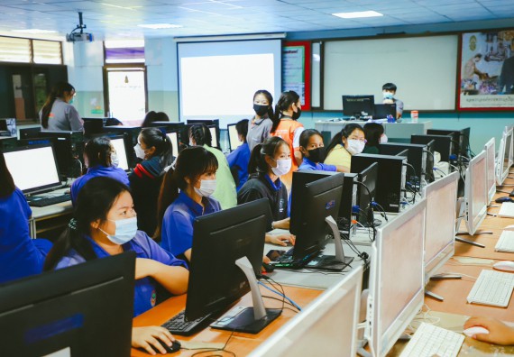 ภาพกิจกรรม  คณะวิทยาศาสตร์และเทคโนโลยี จัดกิจกรรมค่ายวิทยาศาสตร์สัญจร ปีการศึกษา 2565 ให้กับนักเรียนระดับชั้นมัธยมศึกษาตอนปลาย โรงเรียนไทรงามพิทยาคม