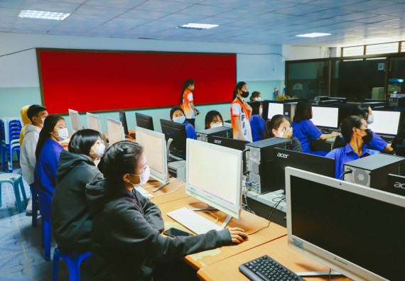 ภาพกิจกรรม  คณะวิทยาศาสตร์และเทคโนโลยี จัดกิจกรรมค่ายวิทยาศาสตร์สัญจร ปีการศึกษา 2565 ให้กับนักเรียนระดับชั้นมัธยมศึกษาตอนปลาย โรงเรียนไทรงามพิทยาคม