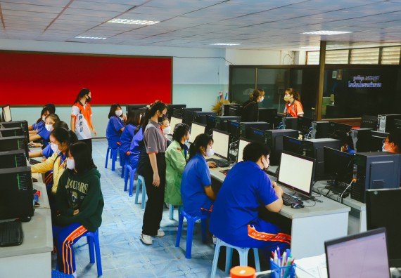 ภาพกิจกรรม  คณะวิทยาศาสตร์และเทคโนโลยี จัดกิจกรรมค่ายวิทยาศาสตร์สัญจร ปีการศึกษา 2565 ให้กับนักเรียนระดับชั้นมัธยมศึกษาตอนปลาย โรงเรียนไทรงามพิทยาคม