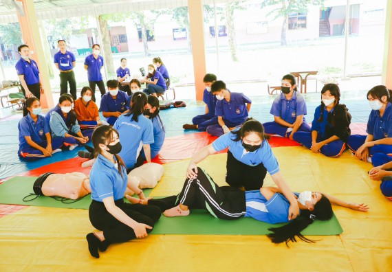 ภาพกิจกรรม  คณะวิทยาศาสตร์และเทคโนโลยี จัดกิจกรรมค่ายวิทยาศาสตร์สัญจร ปีการศึกษา 2565 ให้กับนักเรียนระดับชั้นมัธยมศึกษาตอนปลาย โรงเรียนไทรงามพิทยาคม