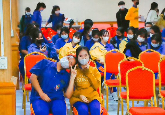 ภาพกิจกรรม  คณะวิทยาศาสตร์และเทคโนโลยี จัดกิจกรรมค่ายวิทยาศาสตร์สัญจร ปีการศึกษา 2565 ให้กับนักเรียนระดับชั้นมัธยมศึกษาตอนปลาย โรงเรียนไทรงามพิทยาคม