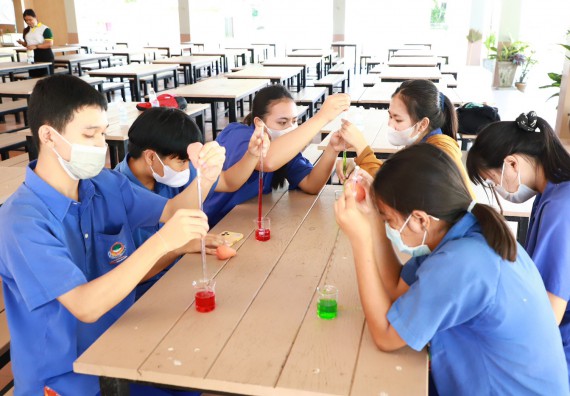 ภาพกิจกรรม  คณะวิทยาศาสตร์และเทคโนโลยี จัดกิจกรรมค่ายวิทยาศาสตร์สัญจร ปีการศึกษา 2565 ให้กับนักเรียนระดับชั้นมัธยมศึกษาตอนปลาย โรงเรียนไทรงามพิทยาคม