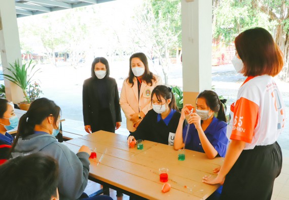 ภาพกิจกรรม  คณะวิทยาศาสตร์และเทคโนโลยี จัดกิจกรรมค่ายวิทยาศาสตร์สัญจร ปีการศึกษา 2565 ให้กับนักเรียนระดับชั้นมัธยมศึกษาตอนปลาย โรงเรียนไทรงามพิทยาคม