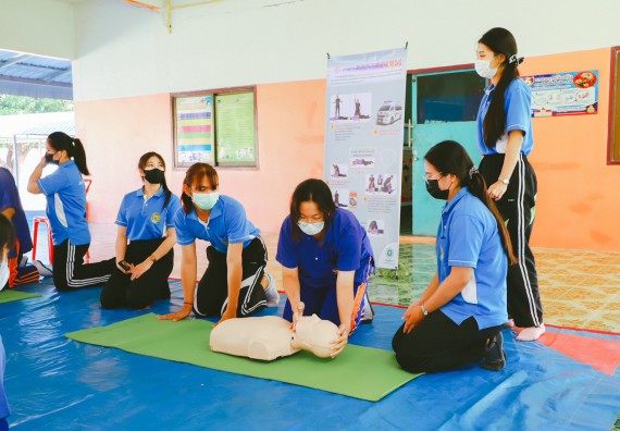 ภาพกิจกรรม  คณะวิทยาศาสตร์และเทคโนโลยี จัดกิจกรรมค่ายวิทยาศาสตร์สัญจร ปีการศึกษา 2565 ให้กับนักเรียนระดับชั้นมัธยมศึกษาตอนปลาย โรงเรียนไทรงามพิทยาคม