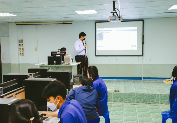 ภาพกิจกรรม  คณะวิทยาศาสตร์และเทคโนโลยี จัดกิจกรรมค่ายวิทยาศาสตร์สัญจร ปีการศึกษา 2565 ให้กับนักเรียนระดับชั้นมัธยมศึกษาตอนปลาย โรงเรียนไทรงามพิทยาคม