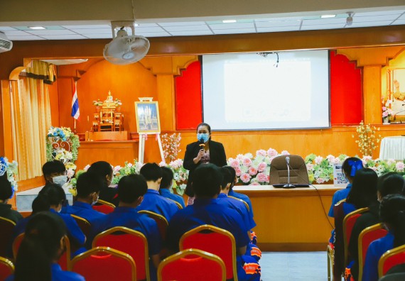 ภาพกิจกรรม  คณะวิทยาศาสตร์และเทคโนโลยี จัดกิจกรรมค่ายวิทยาศาสตร์สัญจร ปีการศึกษา 2565 ให้กับนักเรียนระดับชั้นมัธยมศึกษาตอนปลาย โรงเรียนไทรงามพิทยาคม