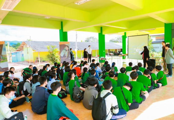 ภาพกิจกรรม  คณะวิทยาศาสตร์และเทคโนโลยี จัดกิจกรรมแนะแนวการศึกษา ให้กับนักเรียนระดับชั้นมัธยมศึกษาปีที่ 6 โรงเรียนป่าไม้อุทิศที่ 4