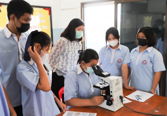 ภาพกิจกรรม  คณะวิทยาศาสตร์และเทคโนโลยี จัดกิจกรรมค่ายวิทยาศาสตร์สัญจร ปีการศึกษา 2565 ให้กับนักเรียนระดับชั้นมัธยมศึกษาตอนปลาย โรงเรียนวังไทรวิทยาคม