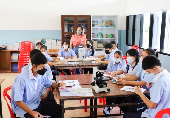 ภาพกิจกรรม  คณะวิทยาศาสตร์และเทคโนโลยี จัดกิจกรรมค่ายวิทยาศาสตร์สัญจร ปีการศึกษา 2565 ให้กับนักเรียนระดับชั้นมัธยมศึกษาตอนปลาย โรงเรียนวังไทรวิทยาคม