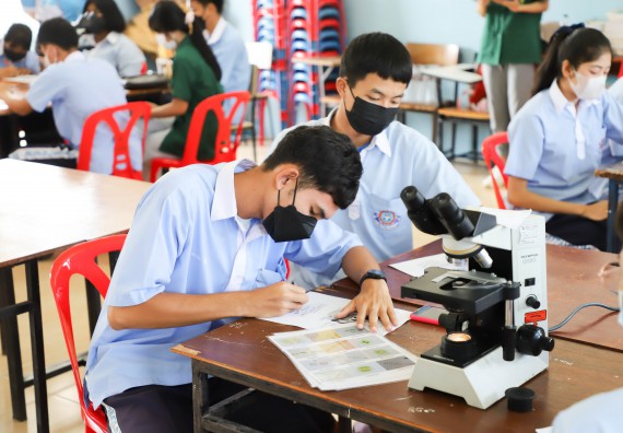 ภาพกิจกรรม  คณะวิทยาศาสตร์และเทคโนโลยี จัดกิจกรรมค่ายวิทยาศาสตร์สัญจร ปีการศึกษา 2565 ให้กับนักเรียนระดับชั้นมัธยมศึกษาตอนปลาย โรงเรียนวังไทรวิทยาคม
