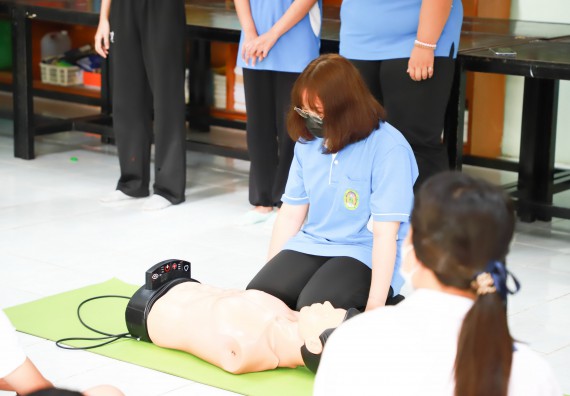 ภาพกิจกรรม  คณะวิทยาศาสตร์และเทคโนโลยี จัดกิจกรรมค่ายวิทยาศาสตร์สัญจร ปีการศึกษา 2565 ให้กับนักเรียนระดับชั้นมัธยมศึกษาตอนปลาย โรงเรียนคลองลานพัฒนาจินดาศักดิ์