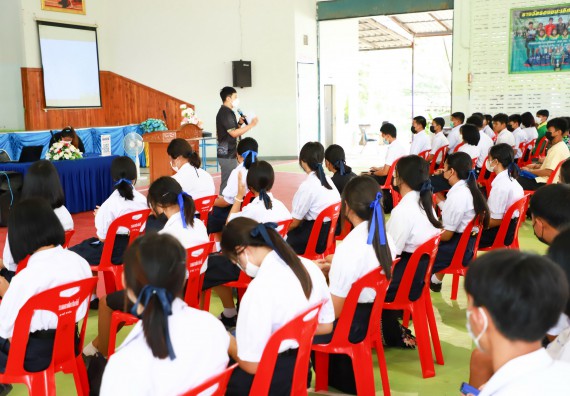 ภาพกิจกรรม  คณะวิทยาศาสตร์และเทคโนโลยี จัดกิจกรรมค่ายวิทยาศาสตร์สัญจร ปีการศึกษา 2565 ให้กับนักเรียนระดับชั้นมัธยมศึกษาตอนปลาย โรงเรียนคลองลานพัฒนาจินดาศักดิ์