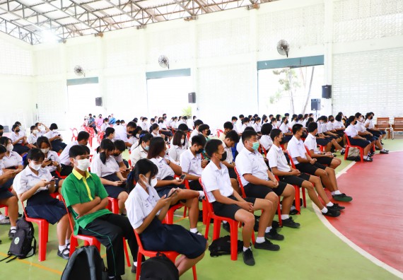 ภาพกิจกรรม  คณะวิทยาศาสตร์และเทคโนโลยี จัดกิจกรรมค่ายวิทยาศาสตร์สัญจร ปีการศึกษา 2565 ให้กับนักเรียนระดับชั้นมัธยมศึกษาตอนปลาย โรงเรียนคลองลานพัฒนาจินดาศักดิ์