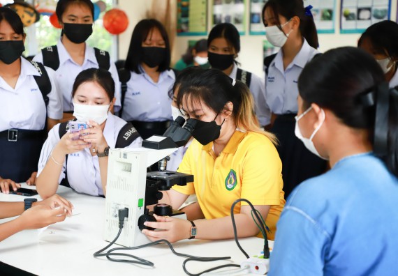 ภาพกิจกรรม  คณะวิทยาศาสตร์และเทคโนโลยี จัดกิจกรรมค่ายวิทยาศาสตร์สัญจร ปีการศึกษา 2565 ให้กับนักเรียนระดับชั้นมัธยมศึกษาตอนปลาย โรงเรียนคลองลานพัฒนาจินดาศักดิ์