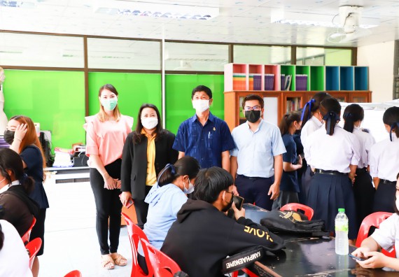 ภาพกิจกรรม  คณะวิทยาศาสตร์และเทคโนโลยี จัดกิจกรรมค่ายวิทยาศาสตร์สัญจร ปีการศึกษา 2565 ให้กับนักเรียนระดับชั้นมัธยมศึกษาตอนปลาย โรงเรียนคลองลานพัฒนาจินดาศักดิ์