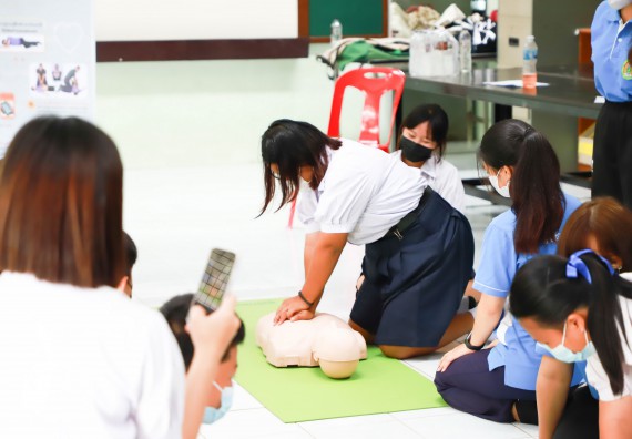 ภาพกิจกรรม  คณะวิทยาศาสตร์และเทคโนโลยี จัดกิจกรรมค่ายวิทยาศาสตร์สัญจร ปีการศึกษา 2565 ให้กับนักเรียนระดับชั้นมัธยมศึกษาตอนปลาย โรงเรียนคลองลานพัฒนาจินดาศักดิ์