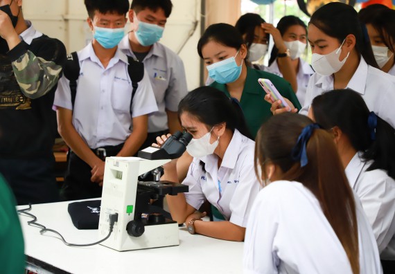 ภาพกิจกรรม  คณะวิทยาศาสตร์และเทคโนโลยี จัดกิจกรรมค่ายวิทยาศาสตร์สัญจร ปีการศึกษา 2565 ให้กับนักเรียนระดับชั้นมัธยมศึกษาตอนปลาย โรงเรียนคลองลานพัฒนาจินดาศักดิ์